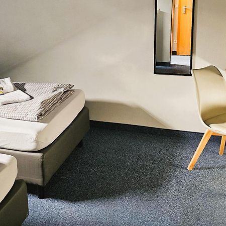 Novitel Pension Pliening - Muenchen Messe Buitenkant foto