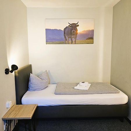 Novitel Pension Pliening - Muenchen Messe Buitenkant foto