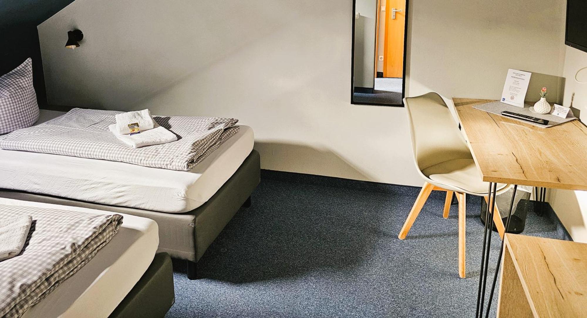 Novitel Pension Pliening - Muenchen Messe Buitenkant foto