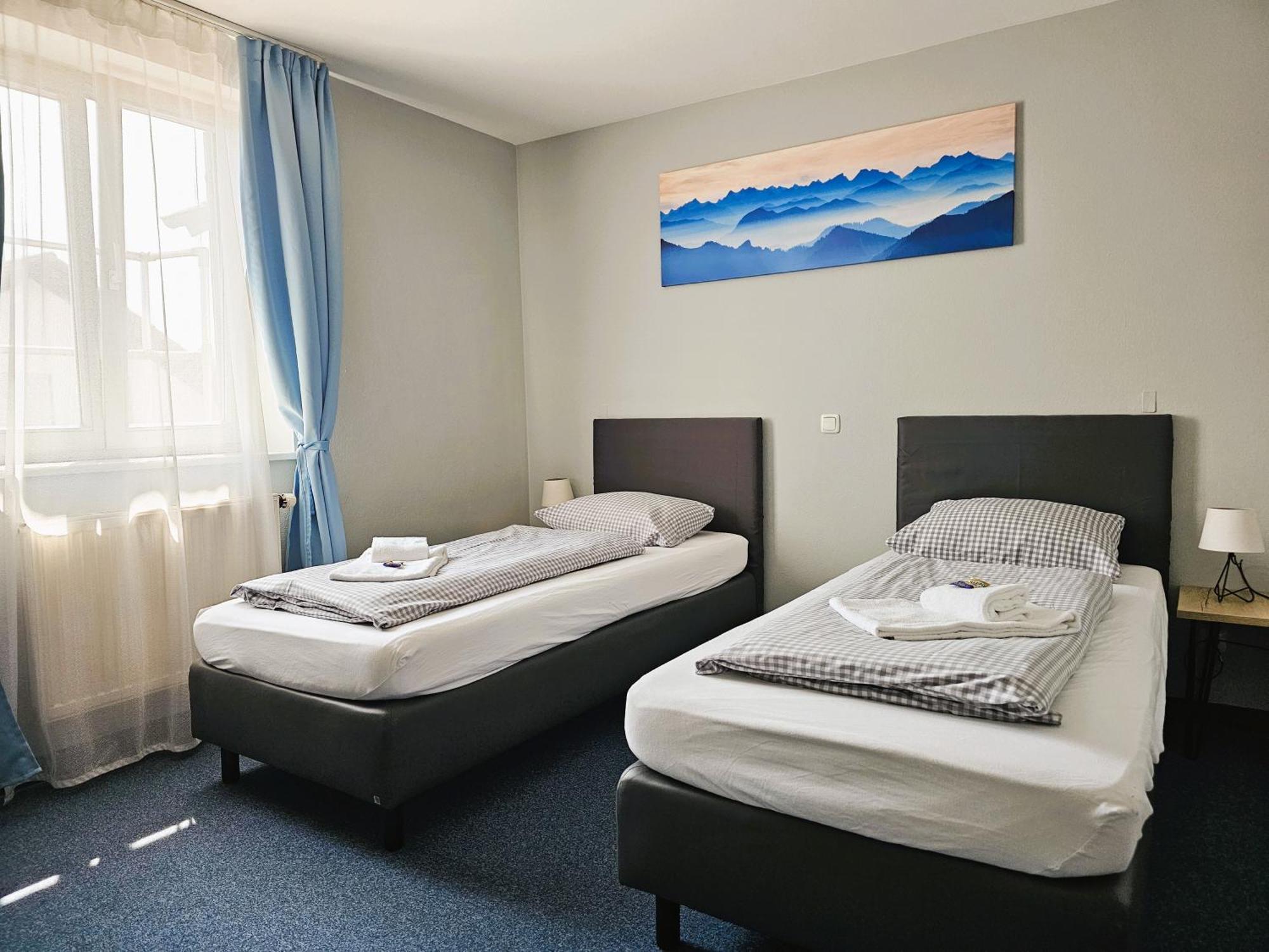 Novitel Pension Pliening - Muenchen Messe Buitenkant foto