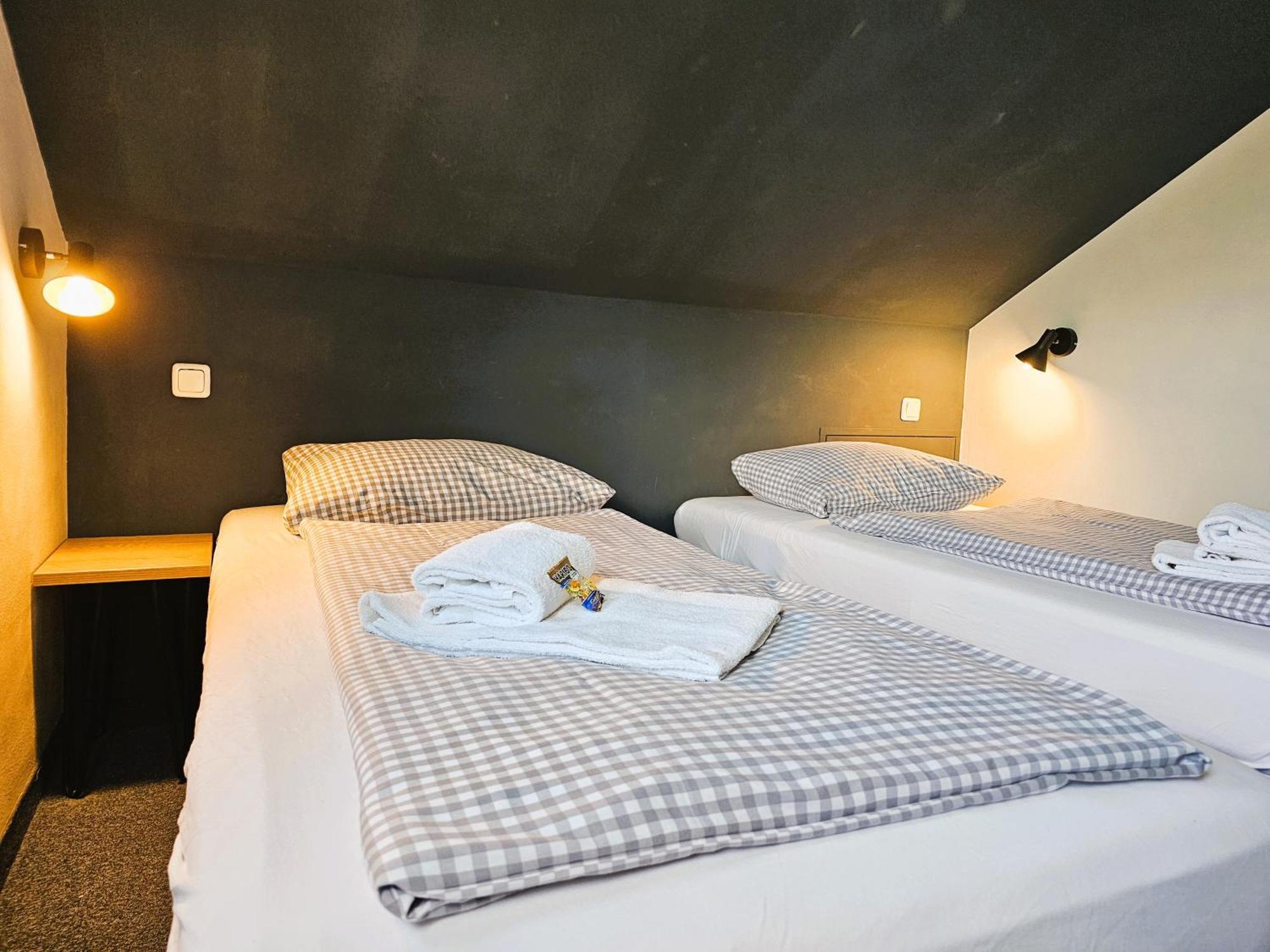 Novitel Pension Pliening - Muenchen Messe Buitenkant foto