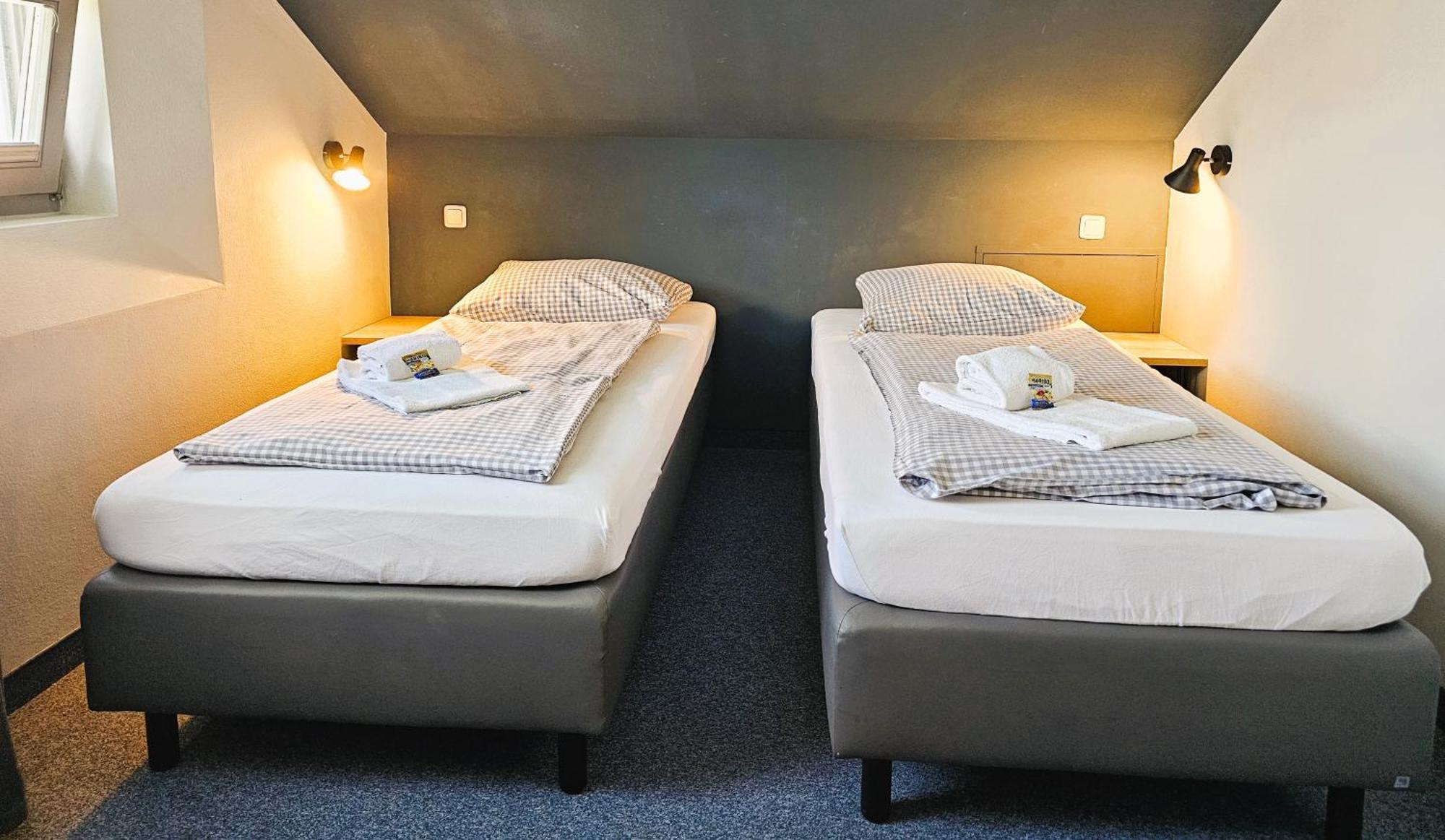 Novitel Pension Pliening - Muenchen Messe Buitenkant foto
